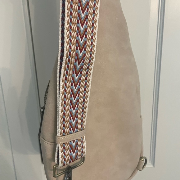 Altar’d Sate-Desert Traveler Sling Bag - Picture 4 of 5
